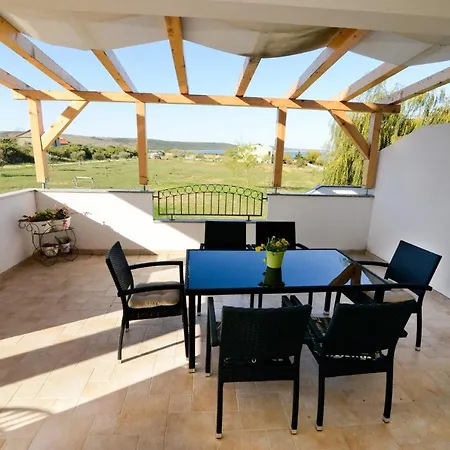 In Ljubac/zadar Riviera 33162 Apartmán *