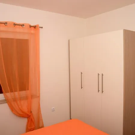 In Ljubac/zadar Riviera 33162 Apartmán