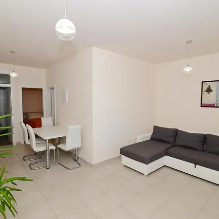 In Ljubac/zadar Riviera 33162 Apartmán