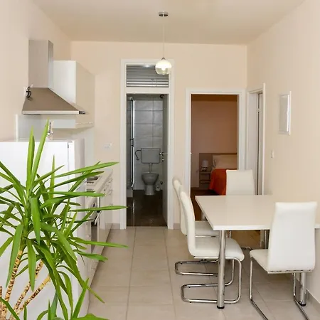 In Ljubac/zadar Riviera 33162 Apartmán *