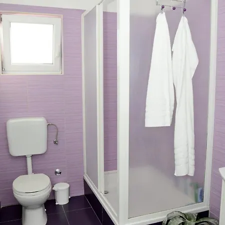 In Ljubac/zadar Riviera 33162 Apartmán Ljubač